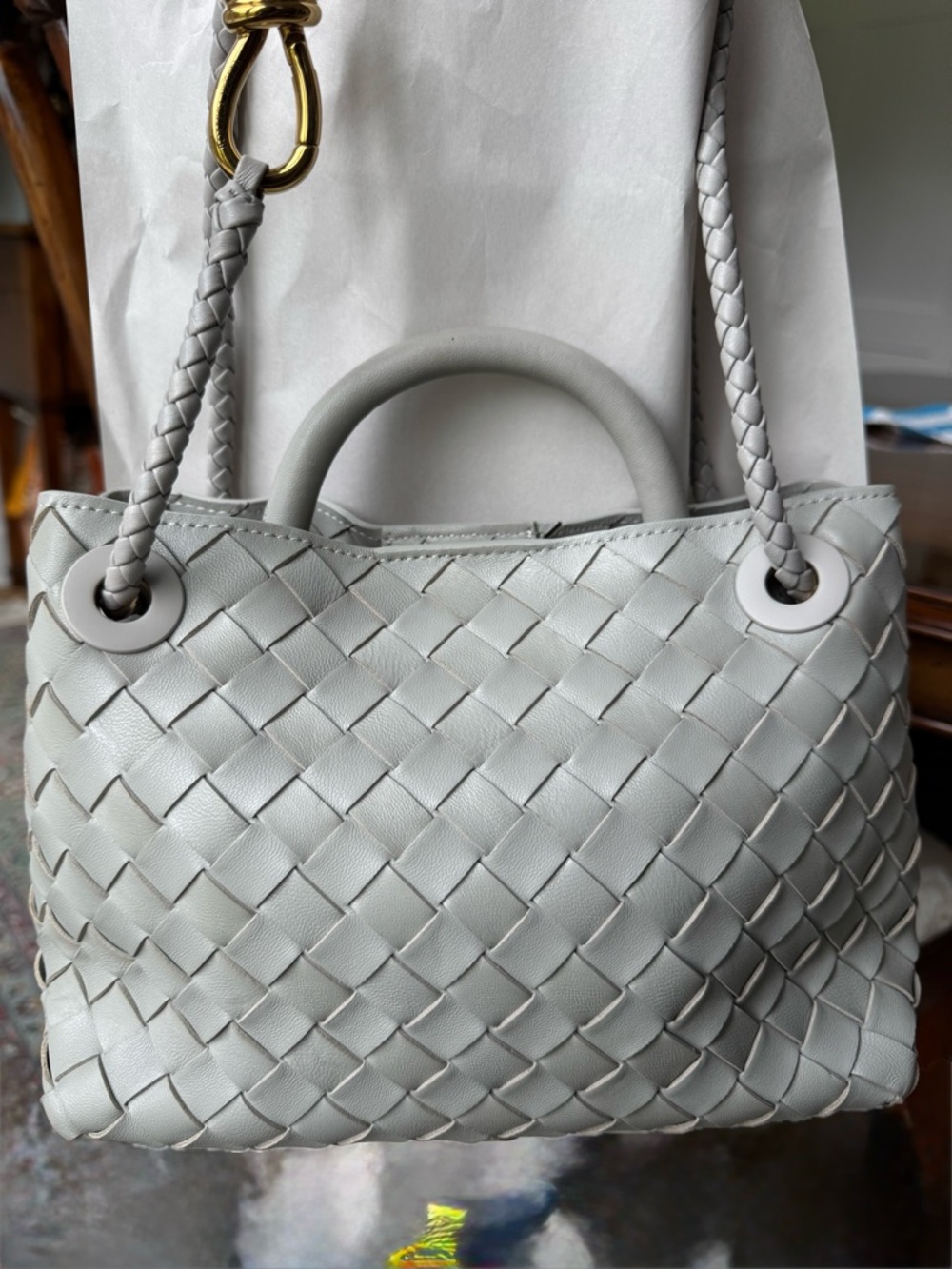 Bottega Veneta (Imitation) 
MEDIUM 'ANDIAMO' BAG